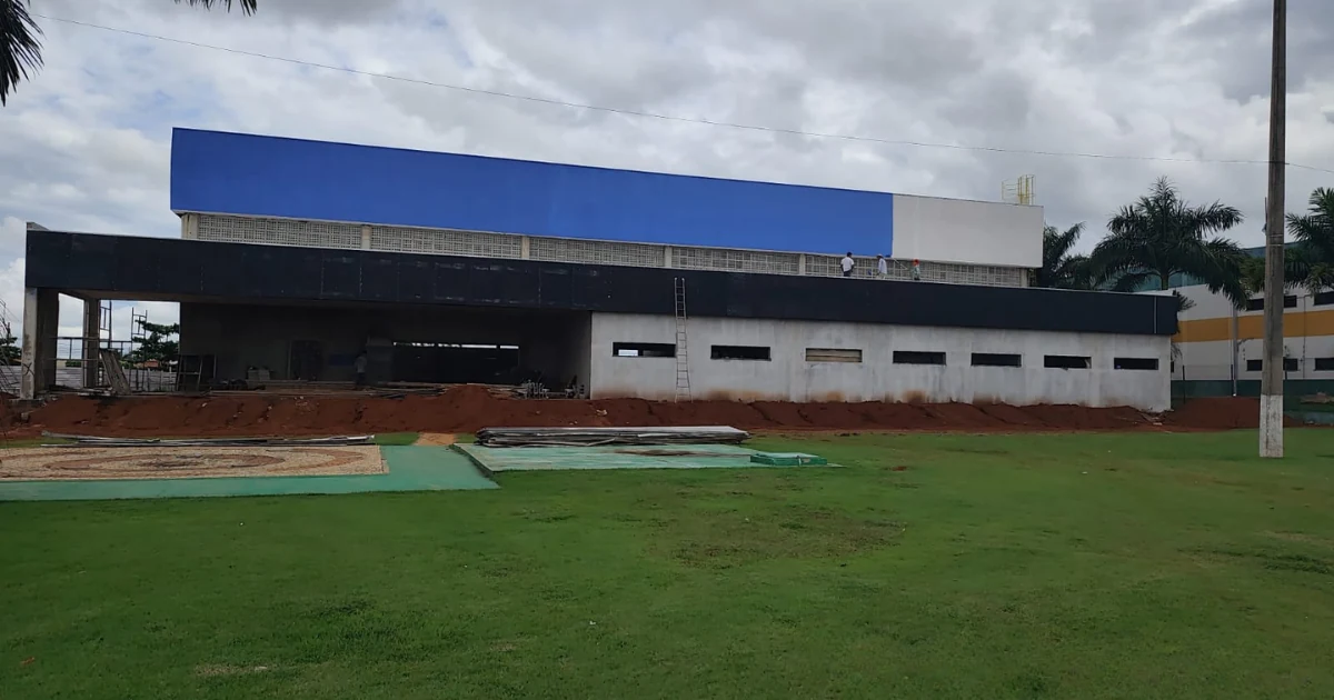 Edificação comercial