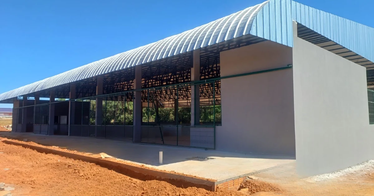 Construção comercial finalizada